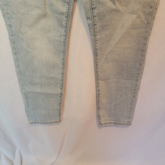 Madewell Light Wash High Rise Curvy Perfect Vintage Straight Leg Jeans Size 23 - Picture 5 of 11